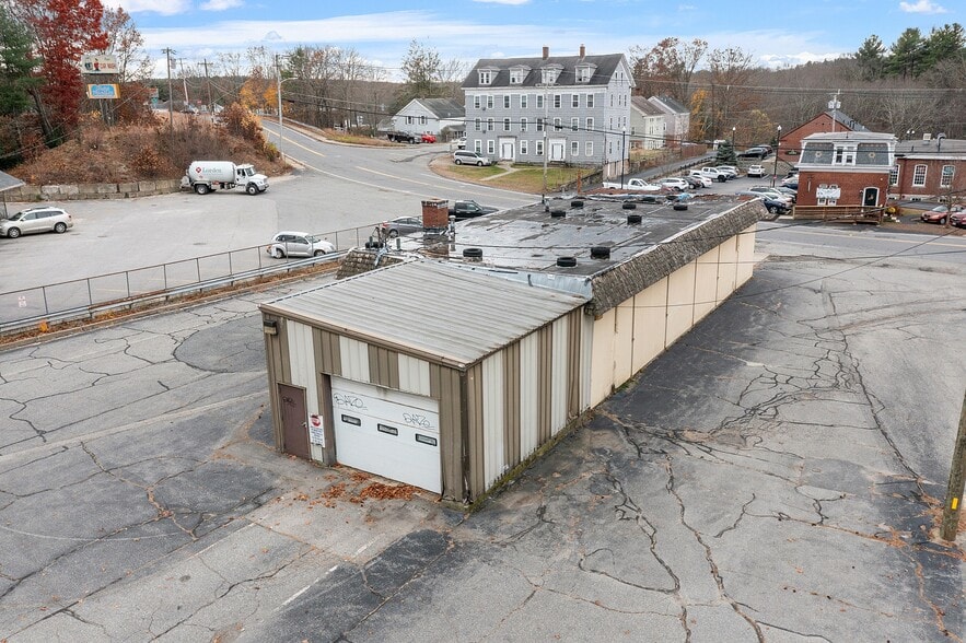 More Photos Of 679 Linwood Ave, Whitinsville Freestanding For Sale