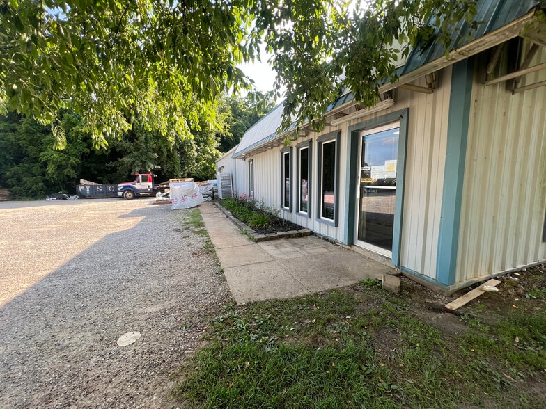 More Photos Of 587 Lovers Ln, Bowling Green Industrial For Lease