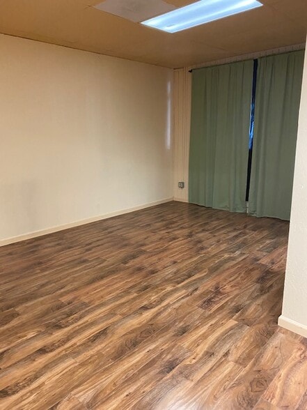 More Photos Of 155 Main St, Woodland Medical For Lease