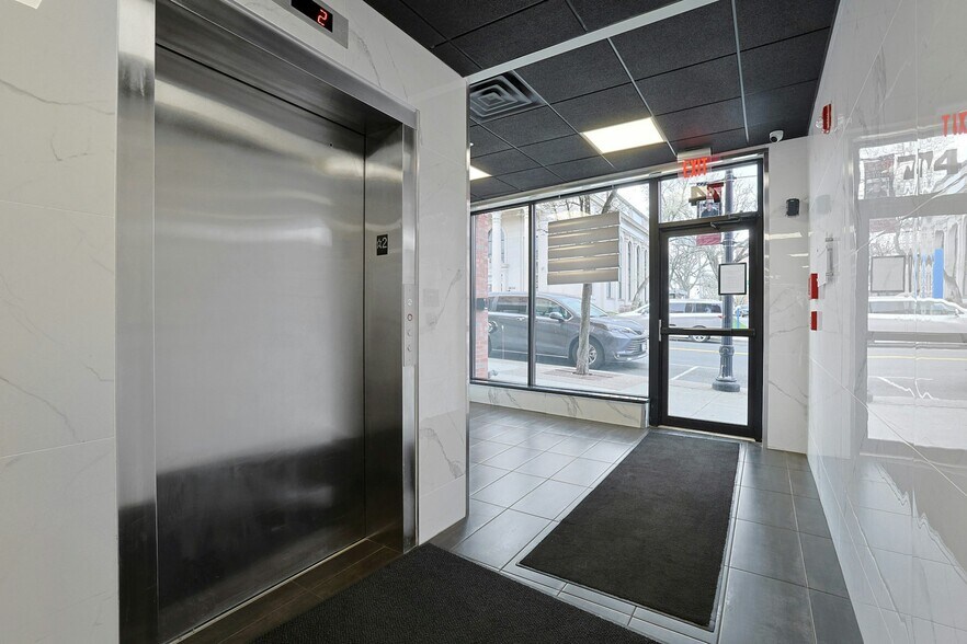 More Photos Of 74 Lafayette Ave, Suffern Storefront Retail Office For Lease