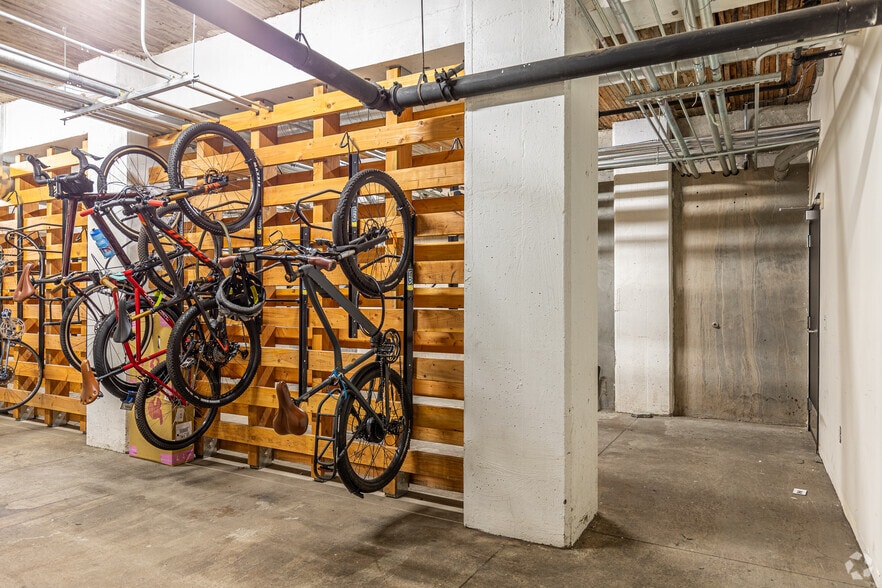 More Photos Of 107 SE Washington St, Portland Loft Creative Space For Lease