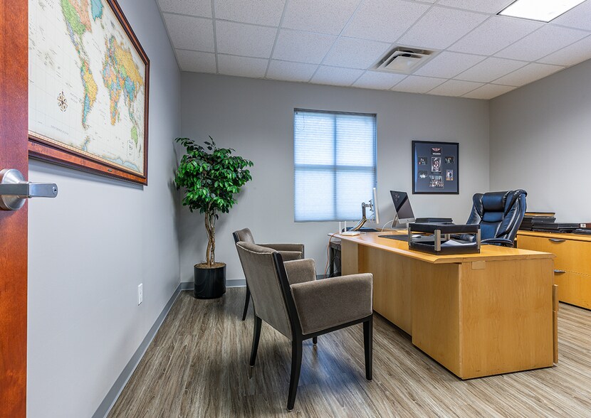 More Photos Of 335 Roselane St NW, Marietta Medical For Lease