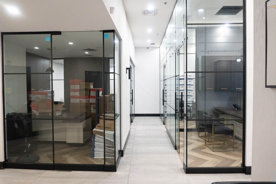 More Photos Of 2565 Steeles Ave E, Brampton General Retail For Sale