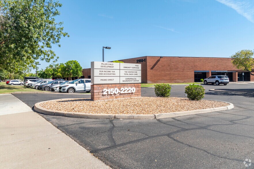 More Photos Of 2150 S Country Club Dr, Mesa Office For Lease