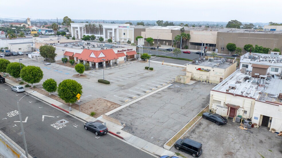 More Photos Of 12203-12207 Hawthorne Blvd, Hawthorne Storefront For Sale