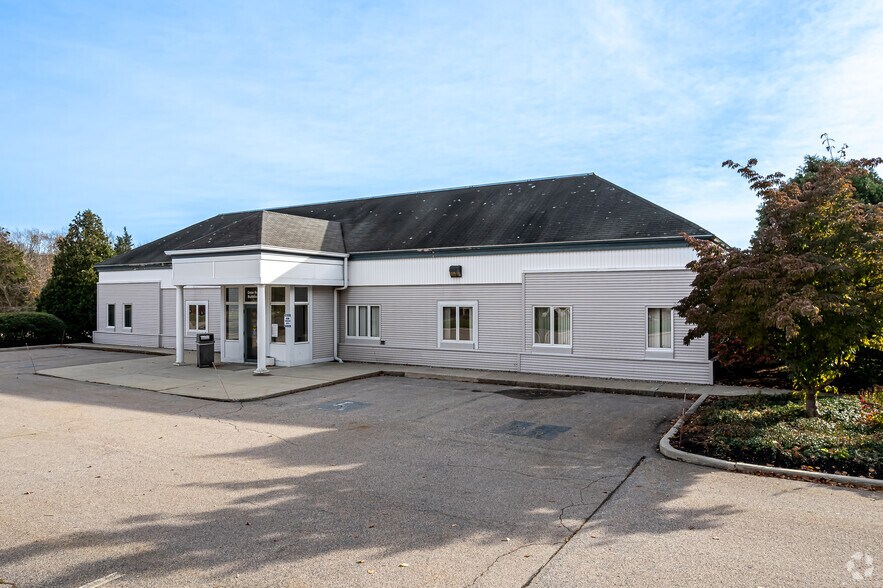 More Photos Of 31 Dow Rd, Plainfield Medical For Lease