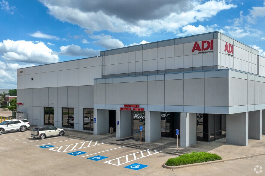 Primary Photo Of 12880 Valley Branch Ln, Farmers Branch Distribution For Lease