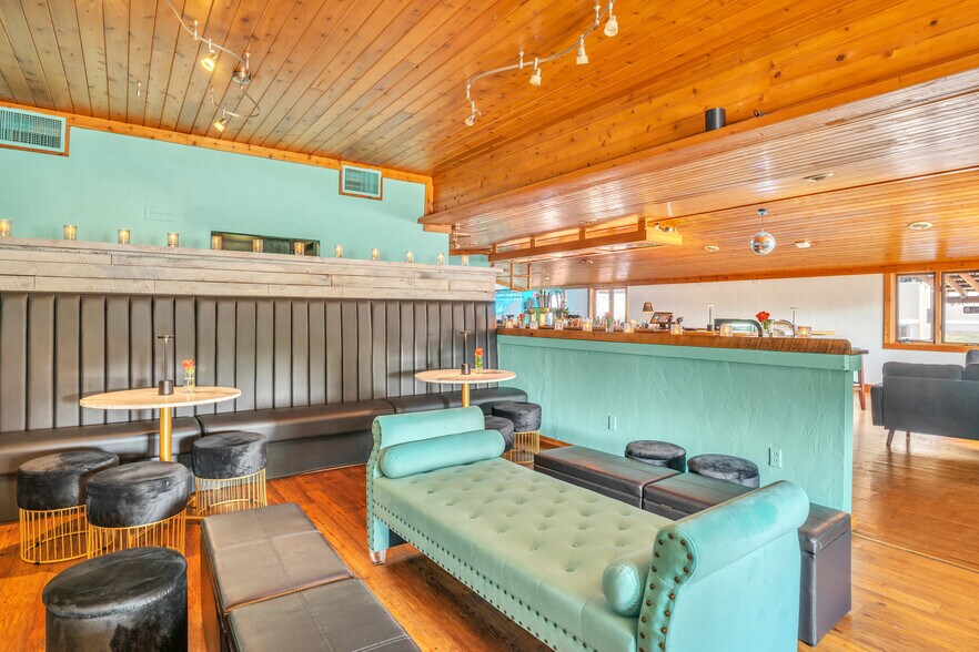 More Photos Of 7778 Highway 42, Egg Harbor Restaurant For Sale