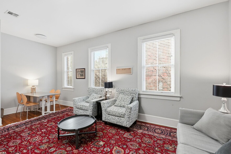 More Photos Of 18 W Franklin St, Richmond Apartments For Sale