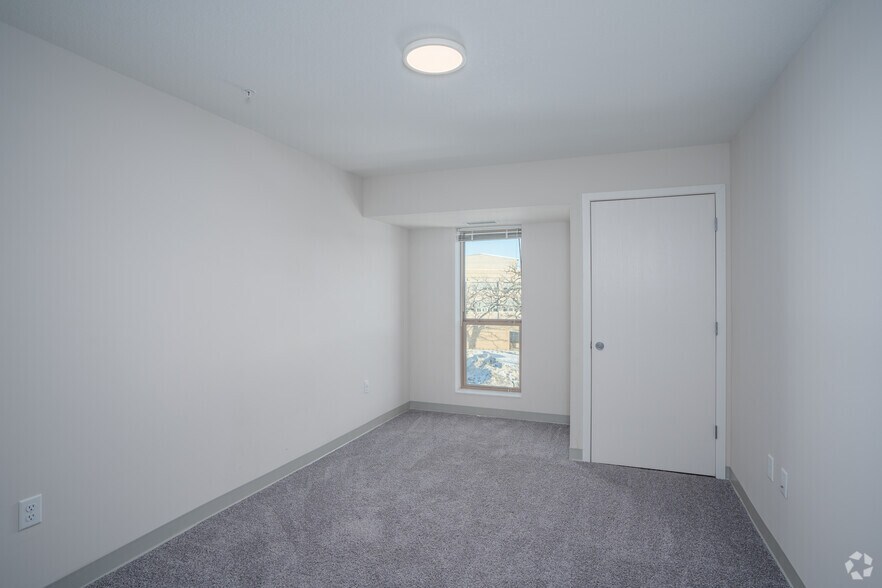 More Photos Of 1835 University Ave W, Saint Paul Apartments For Lease