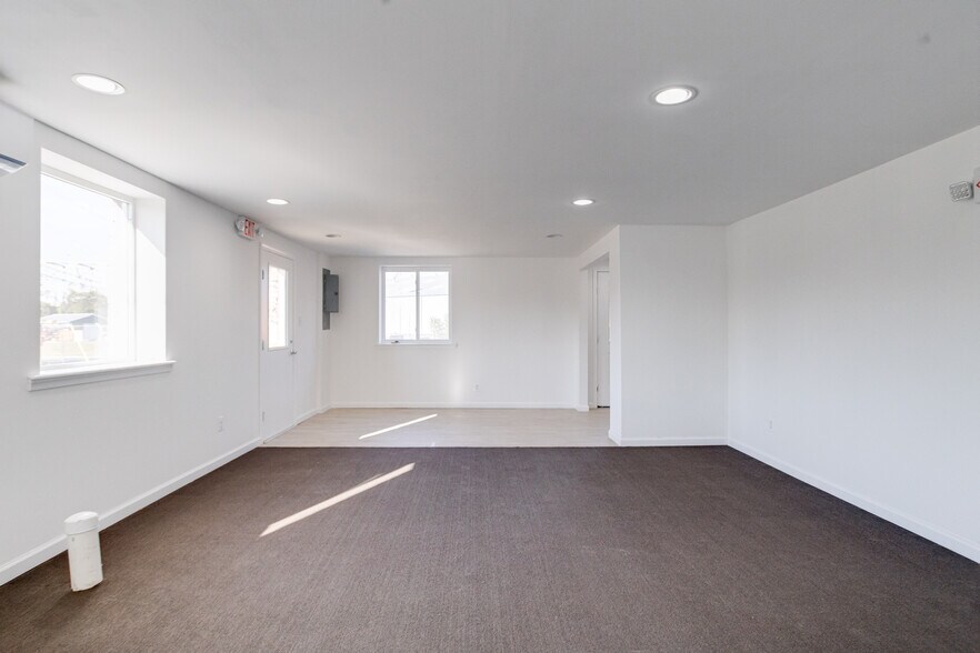 More Photos Of 900-912 Baltic Ave, Baltimore Warehouse For Sale
