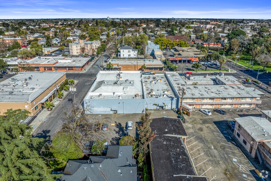 More Photos Of 1029-1045 N El Dorado St, Stockton Office For Lease
