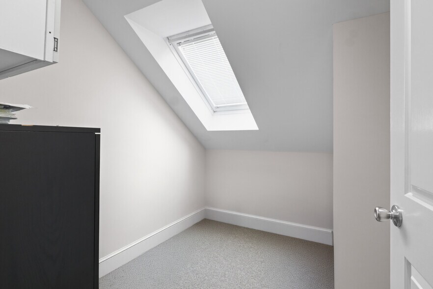 More Photos Of 111 Oronoco St, Alexandria Office For Lease