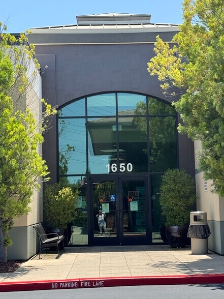 More Photos Of 1650 Lead Hill Blvd, Roseville Medical For Sale