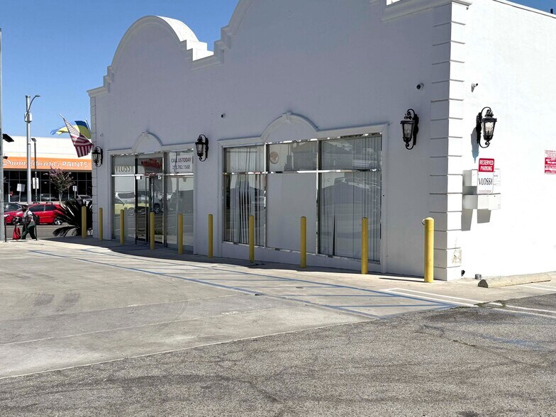 Primary Photo Of 1445 N La Brea Ave, Los Angeles Medical For Lease