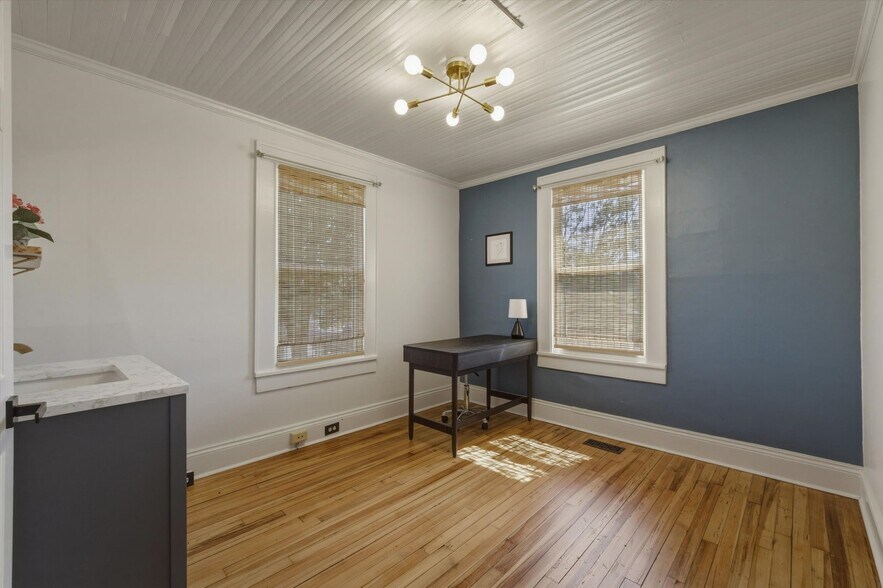 More Photos Of 408 S Green St, Morganton Specialty For Sale