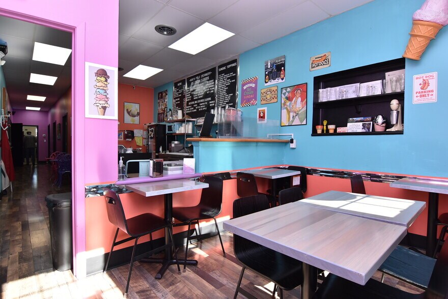 More Photos Of 10 S Walnut St, Milford Restaurant For Sale