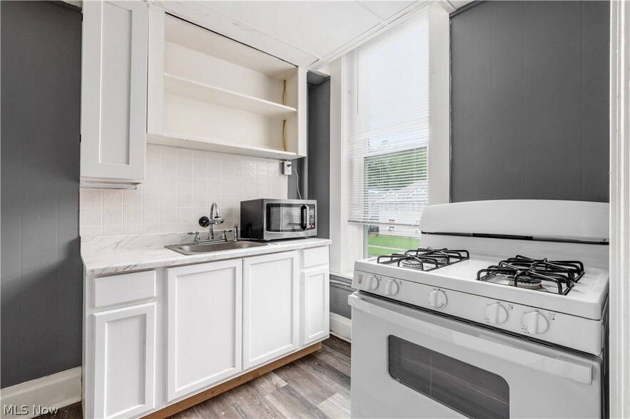 More Photos Of 320 Woodlawn Ave, Zanesville Apartments For Sale