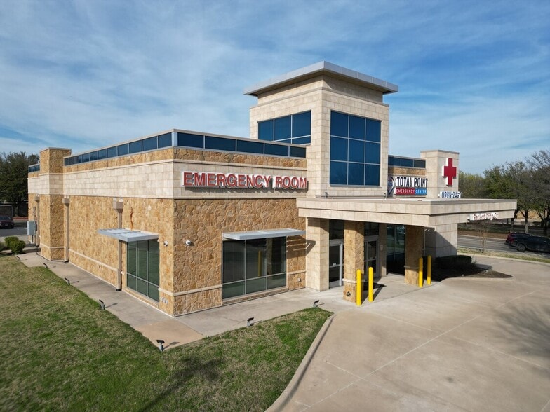 More Photos Of 3220 Denton Hwy, Haltom City Hospital For Sale