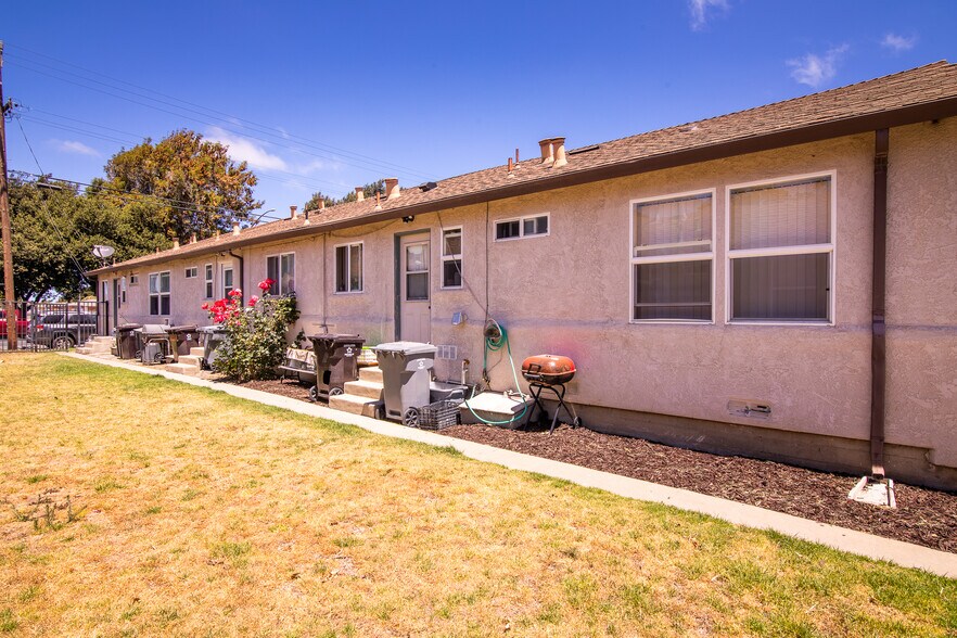 More Photos Of 390 Towt St, Salinas Apartments For Sale