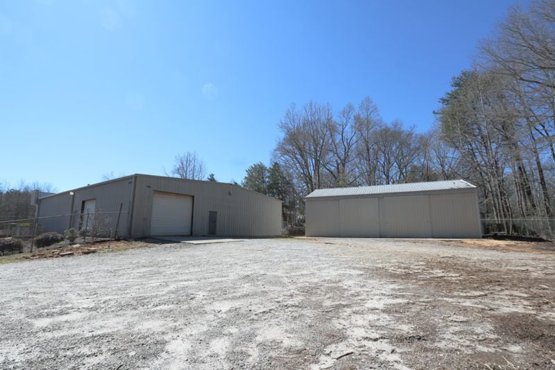 More Photos Of 107 Ben Hamby Ln, Greenville Light Distribution For Lease