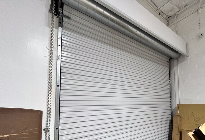 More Photos Of 16210 Clay Rd, Houston Auto Repair For Lease