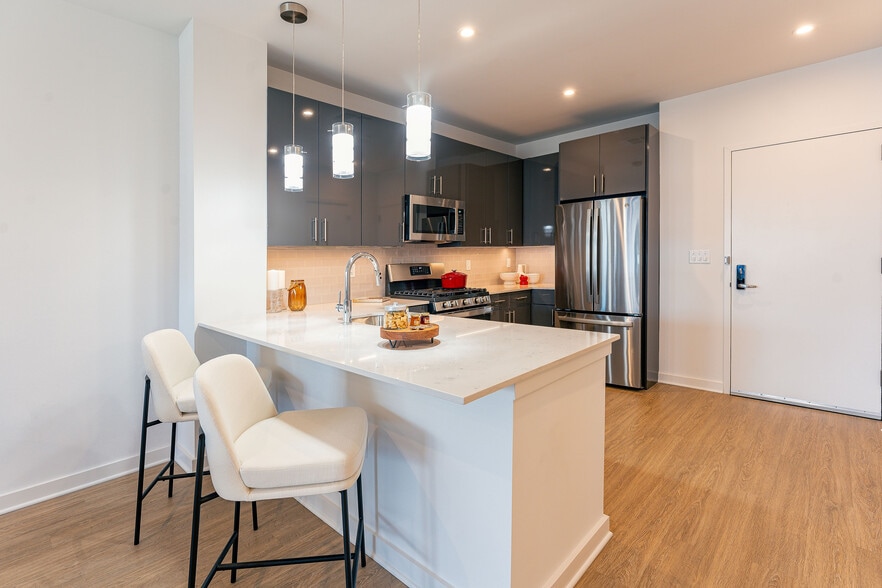 More Photos Of 620 Bloomfield Ave, Bloomfield Apartments For Lease
