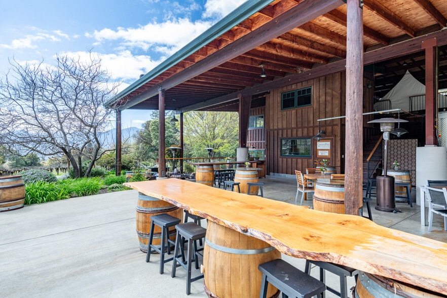 More Photos Of 818 Slagle Creek Rd, Grants Pass Winery Vineyard For Sale