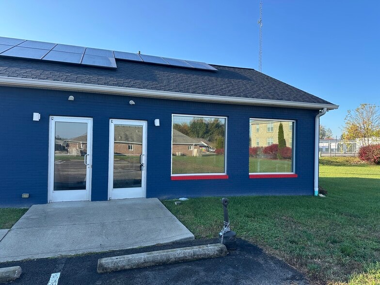 Primary Photo Of 4675 N Dixie Hwy, Elizabethtown Office For Lease
