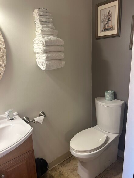 More Photos Of 332 E Onota St, Munising Hotel For Sale