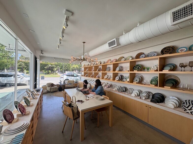 More Photos Of 13028 San Vicente Blvd, Los Angeles Freestanding For Lease