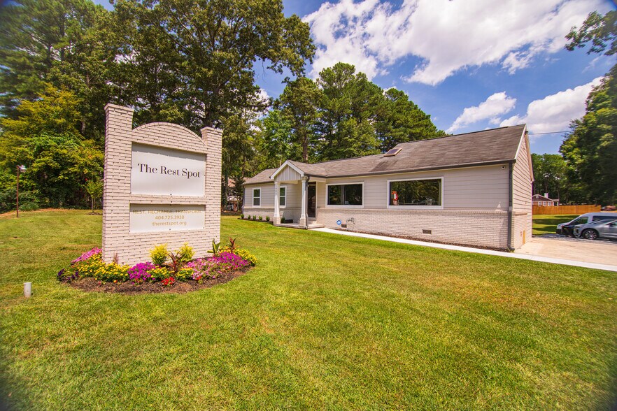 Primary Photo Of 1951 SE Old Concord Rd, Smyrna Office Residential For Sale