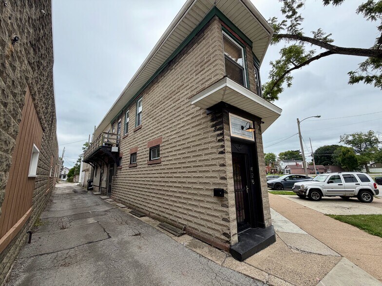 More Photos Of 426 Huron Ave, Sandusky Storefront Retail Residential For Sale