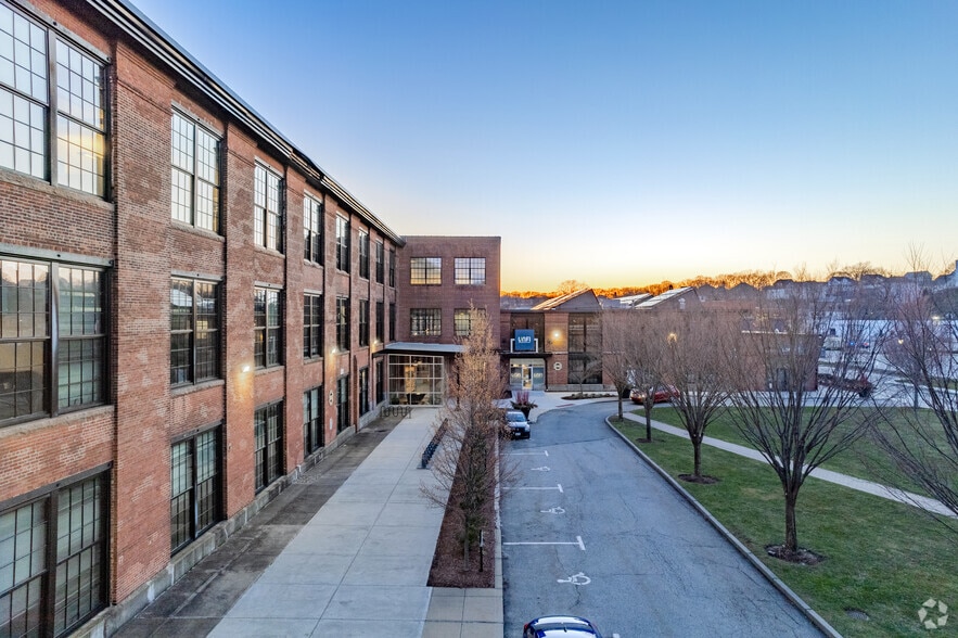 More Photos Of 313-317 Iron Horse Way, Providence Medical For Lease