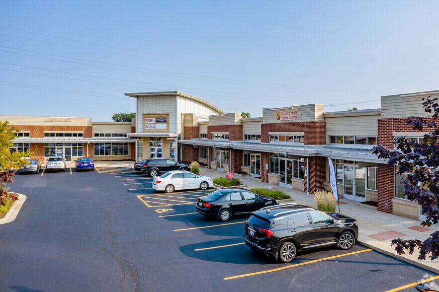 More Photos Of 1671 Hoffman Rd, Green Bay Storefront For Lease