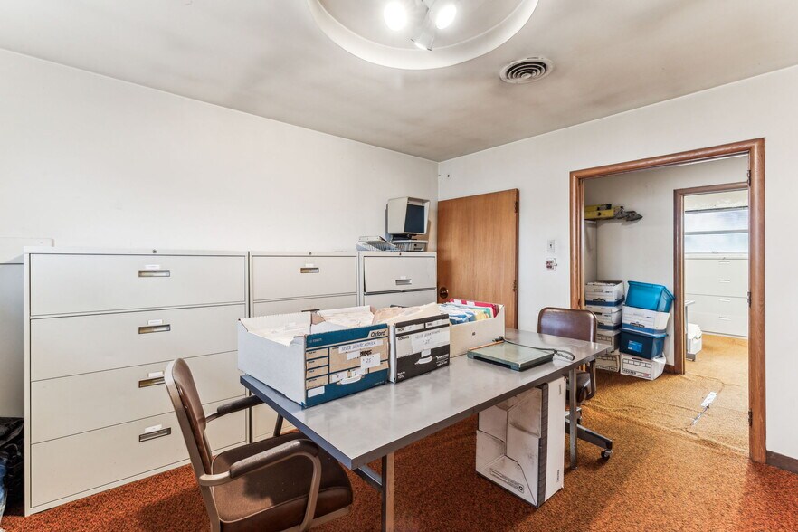 More Photos Of 1453 Edgmont Ave, Chester Office For Sale