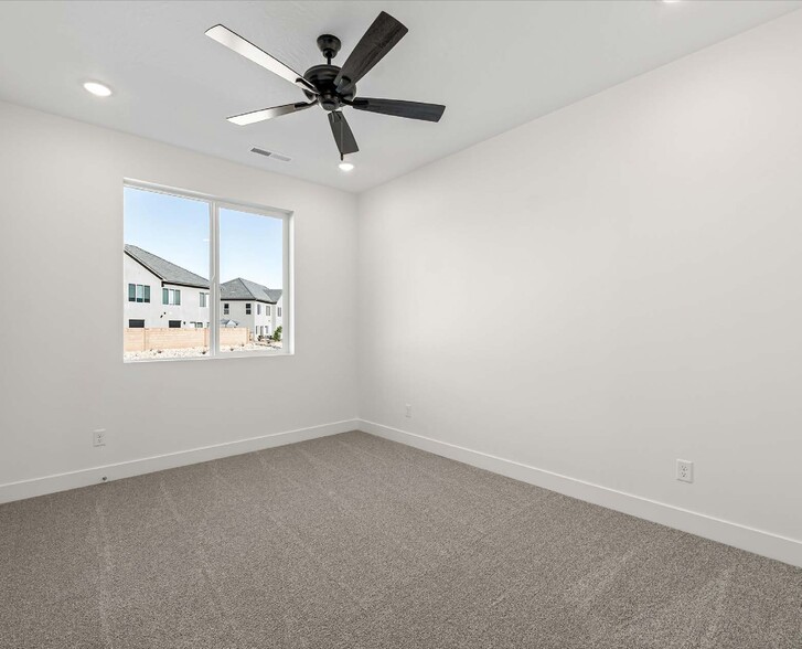 More Photos Of 366 W Fitness Way, Ivins Apartments For Sale