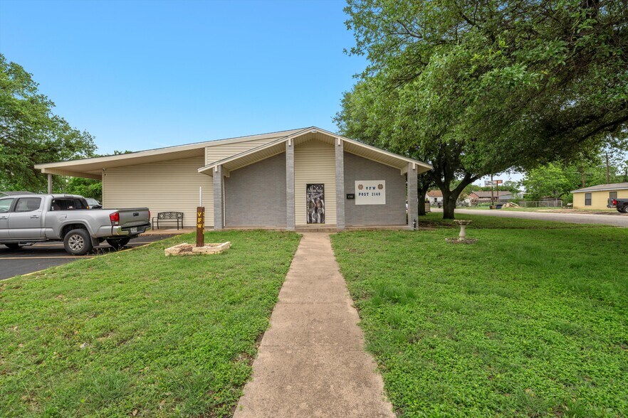 Primary Photo Of 1301 S 30th St, Waco Office For Sale