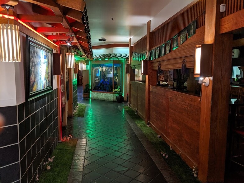 More Photos Of 39888 Balentine Dr, Newark Restaurant For Sale