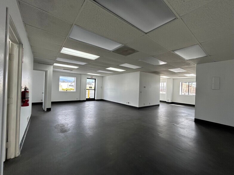 More Photos Of 13831 Slover Ave, Fontana Land For Lease