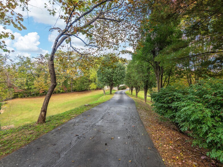 More Photos Of 355 Johnson Dr, Canton Specialty For Sale