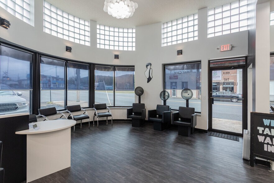 More Photos Of 406 W Spotswood Trl, Elkton Storefront For Sale