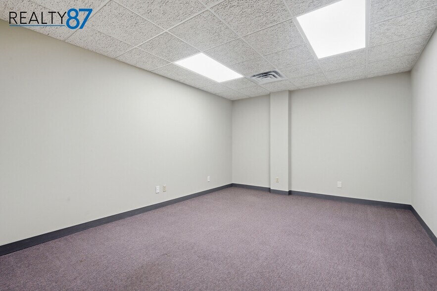 More Photos Of 3100 E Ave NW, Cedar Rapids Office For Lease