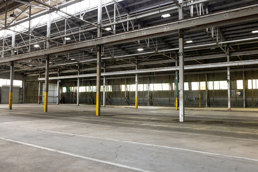 More Photos Of 205 S Mission Rd, Los Angeles Warehouse For Lease