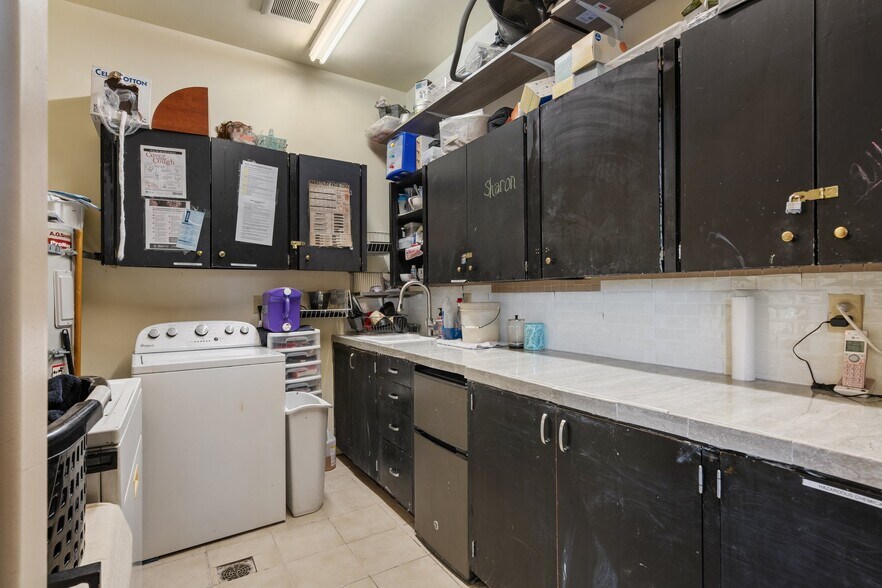 More Photos Of 8019 W Quinault Ave, Kennewick Medical For Sale