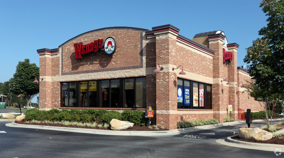 More Photos Of 3035-3086 Waughtown St, Winston-Salem Unknown For Lease