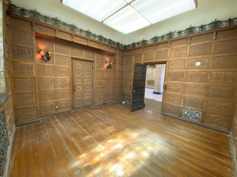 More Photos Of 315 W 9th St, Los Angeles Office For Lease