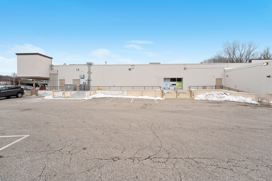 More Photos Of 650 Branch Ave, Providence Storefront For Sale