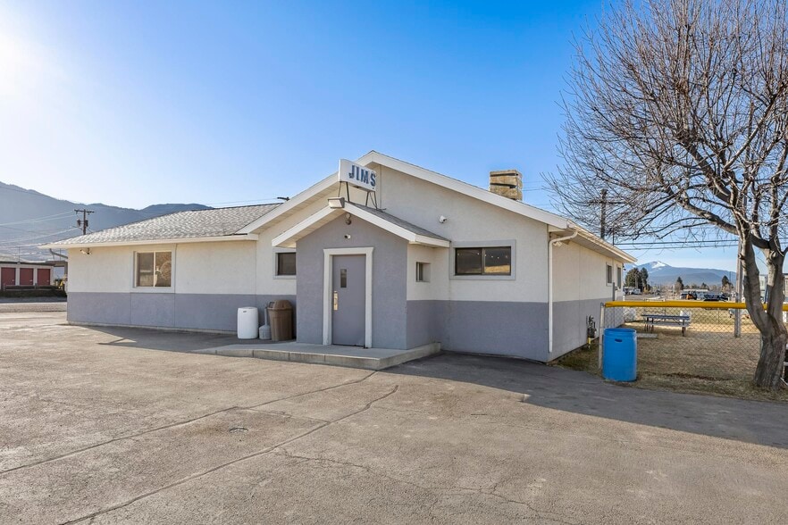 Primary Photo Of 2740 Elm St, Butte Bar For Sale