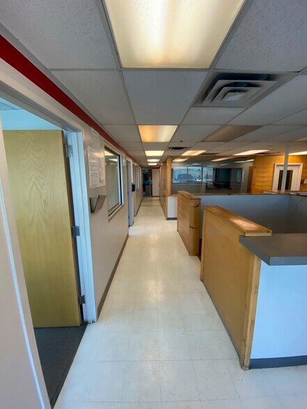More Photos Of 4700 N Bryant Ave, Oklahoma City Warehouse For Sale
